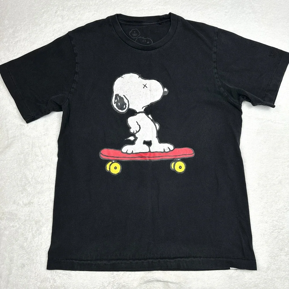 VTG Single Stich Uniqlo KAWS Peanuts Snoopy Skateboard T-Shirt Mens Medium Black